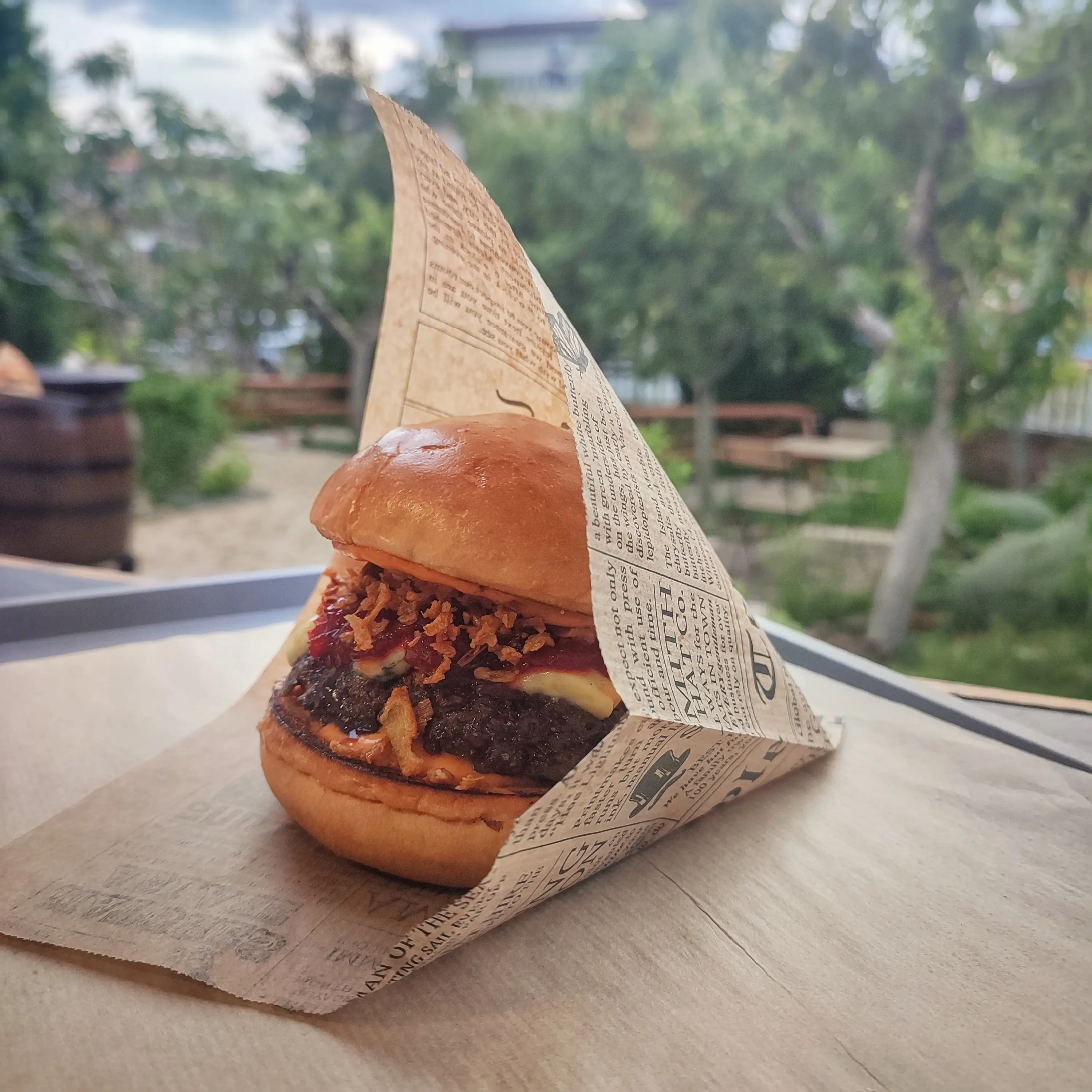 снимка/изображение steampunk-burger
